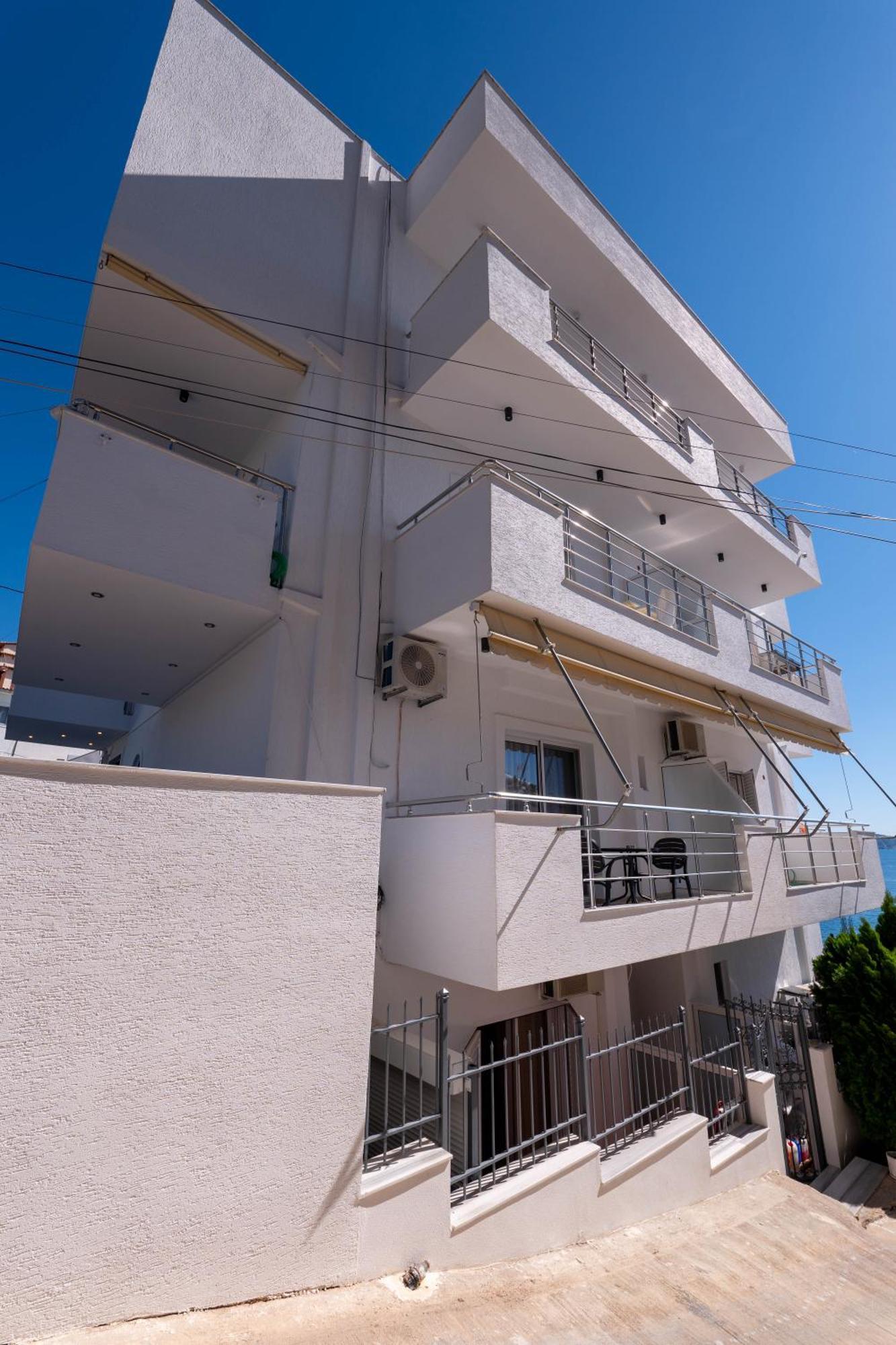 Erioni Hotel Sarande Exterior photo