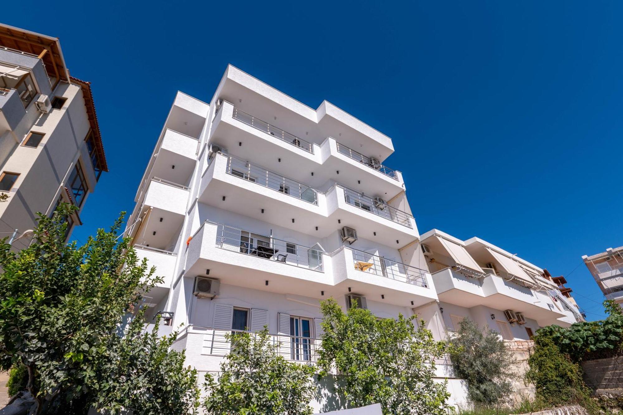 Erioni Hotel Sarande Exterior photo