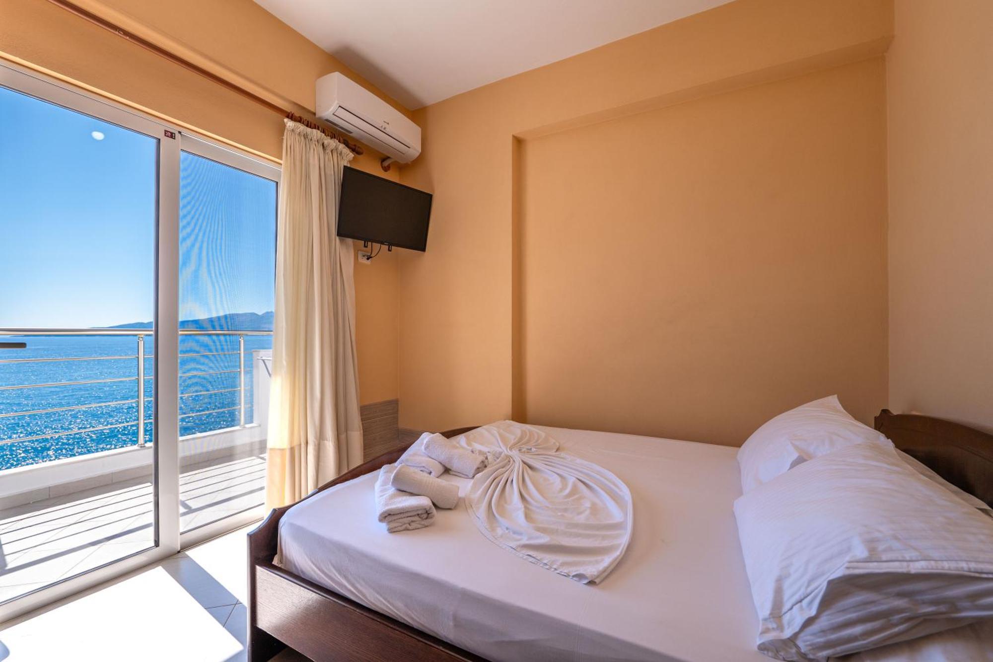 Erioni Hotel Sarande Exterior photo