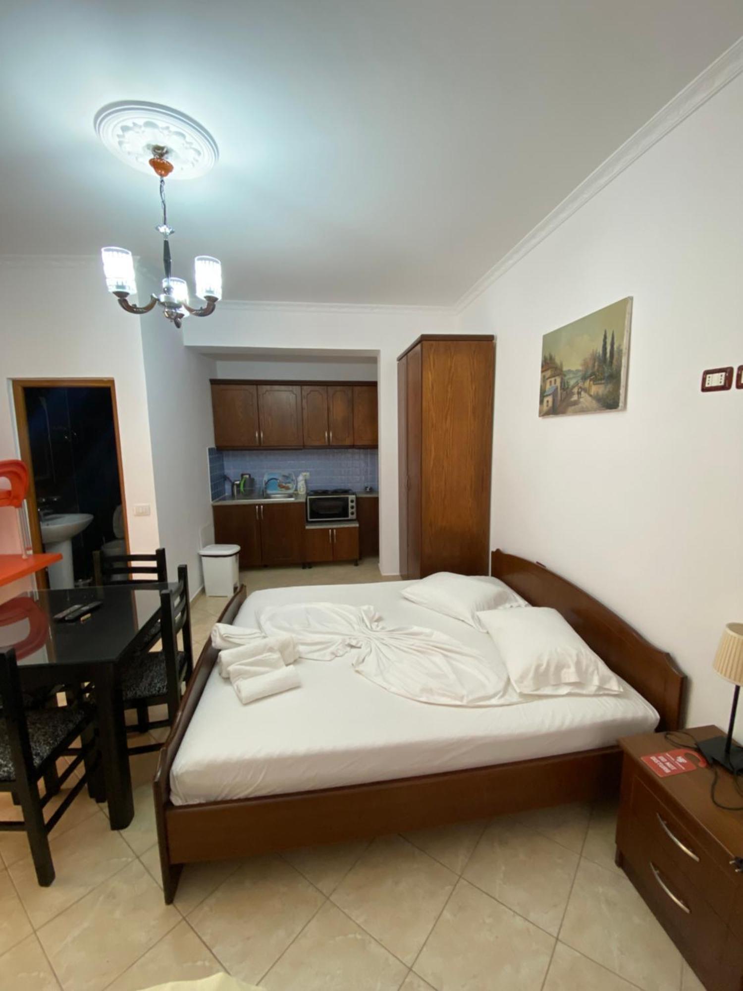 Erioni Hotel Sarande Room photo